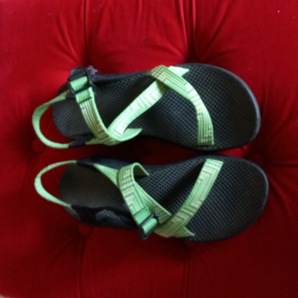 Chaco Strappy Sandals Sz 10  Vibram Soles Green White Buckle Ankle Strap